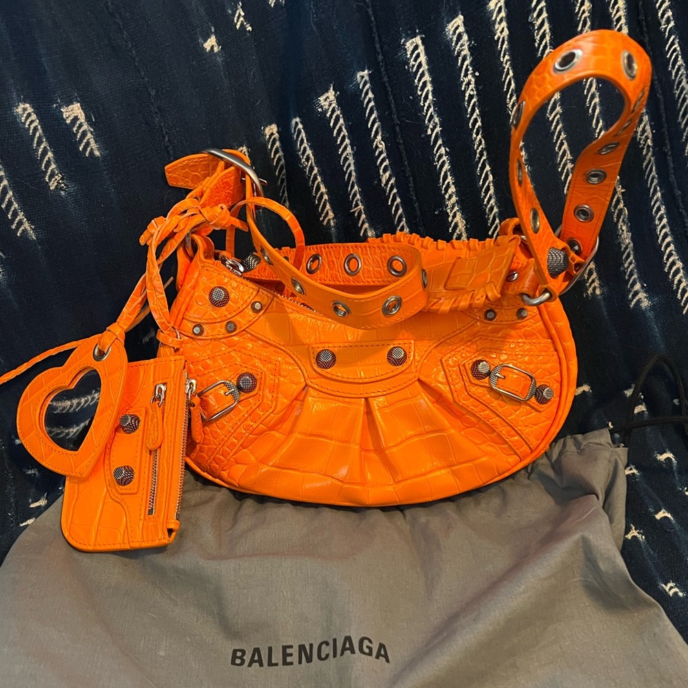 AUTH BALENCIAGA Le cagole xs orange bag with mirror and pochette - excellent